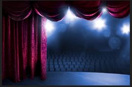 Театр начинается не с вешалки...