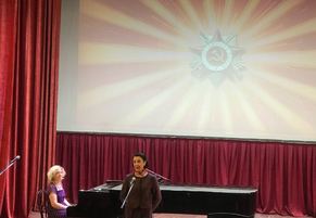 Праздничная программа в Доме ветеранов сцены