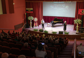 Первый Московский фестиваль ветеранов сцены.