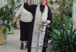 Праздничная литургия.