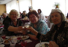 Праздник весны и труда.